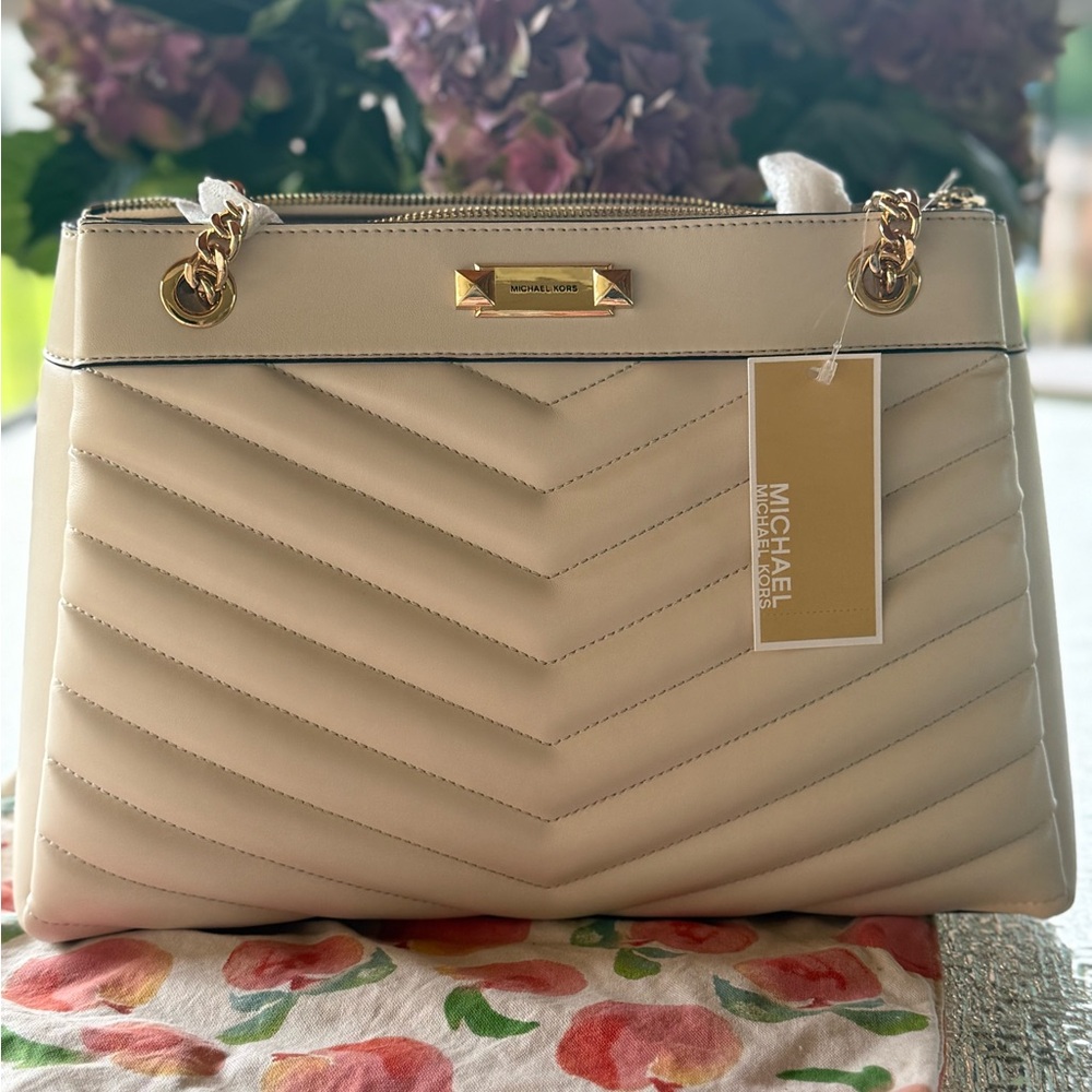 Michael Kors Cream Chevron Quilted Shoulder Bag